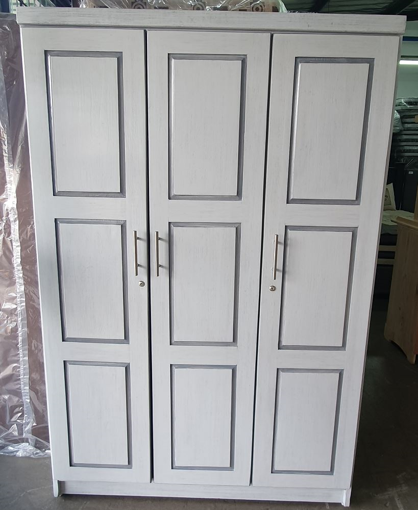 3 D Robe Hang/Shelf 1800X1200 - RAW - Image 4