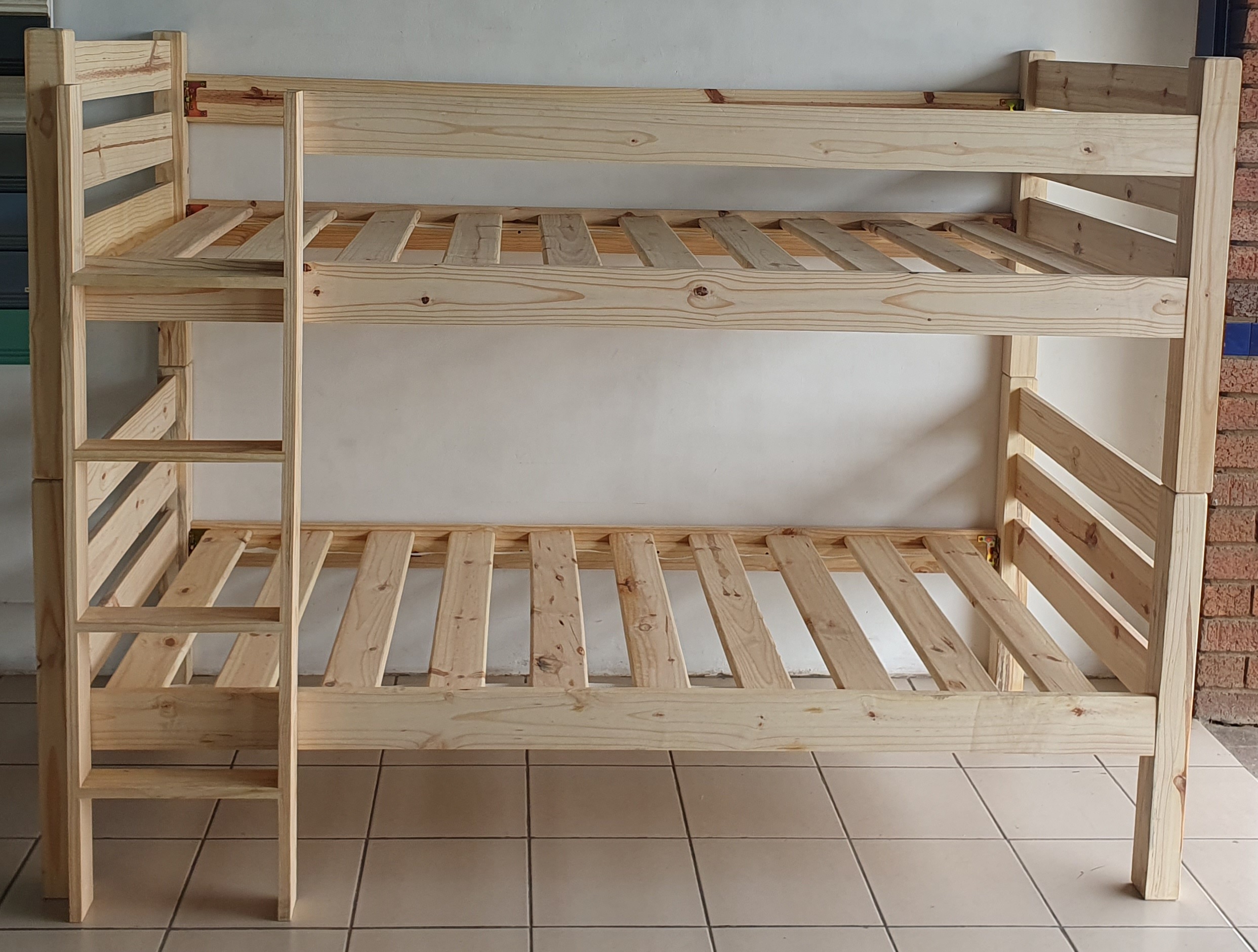 Connar Double Bunk (climb through ladder) - RAW