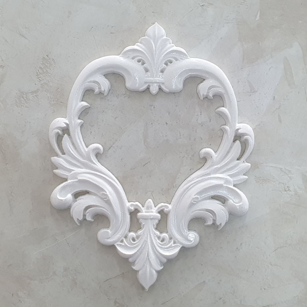 Elizabeth Crest Onlay Moulding - (195mmX140mm)