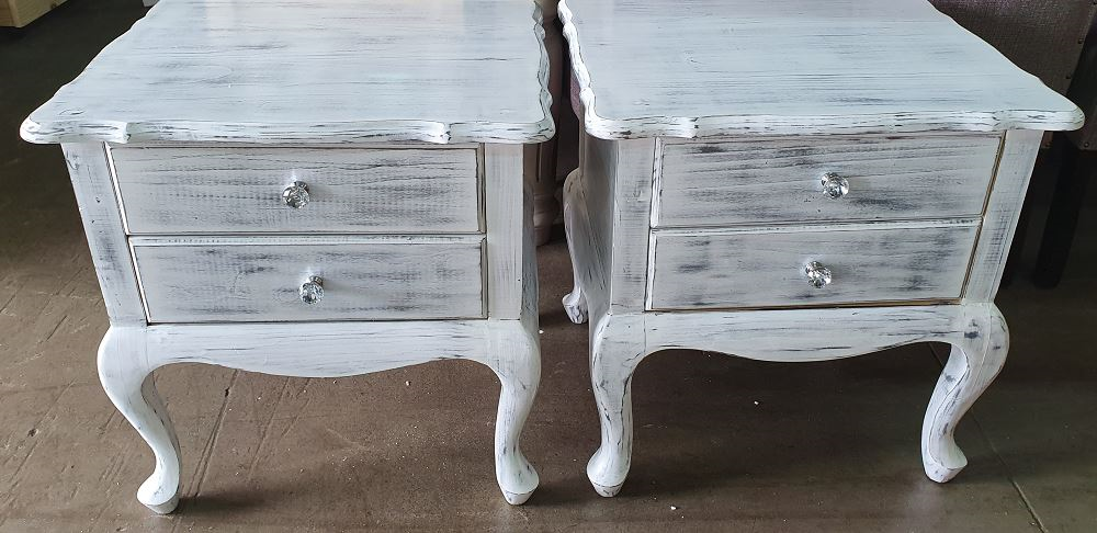 Queen Anne Pedestal 2 Drawer - RAW - Image 4