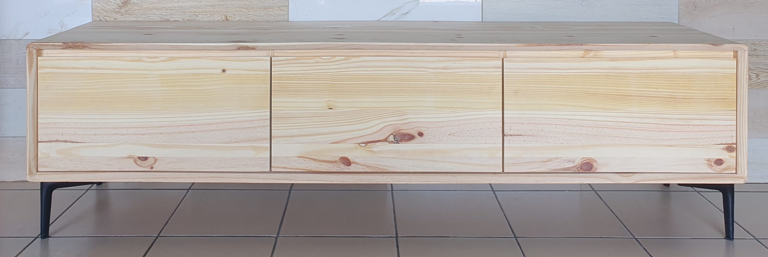 Lucy 3 Dr TV Stand 1800X400X500 - RAW